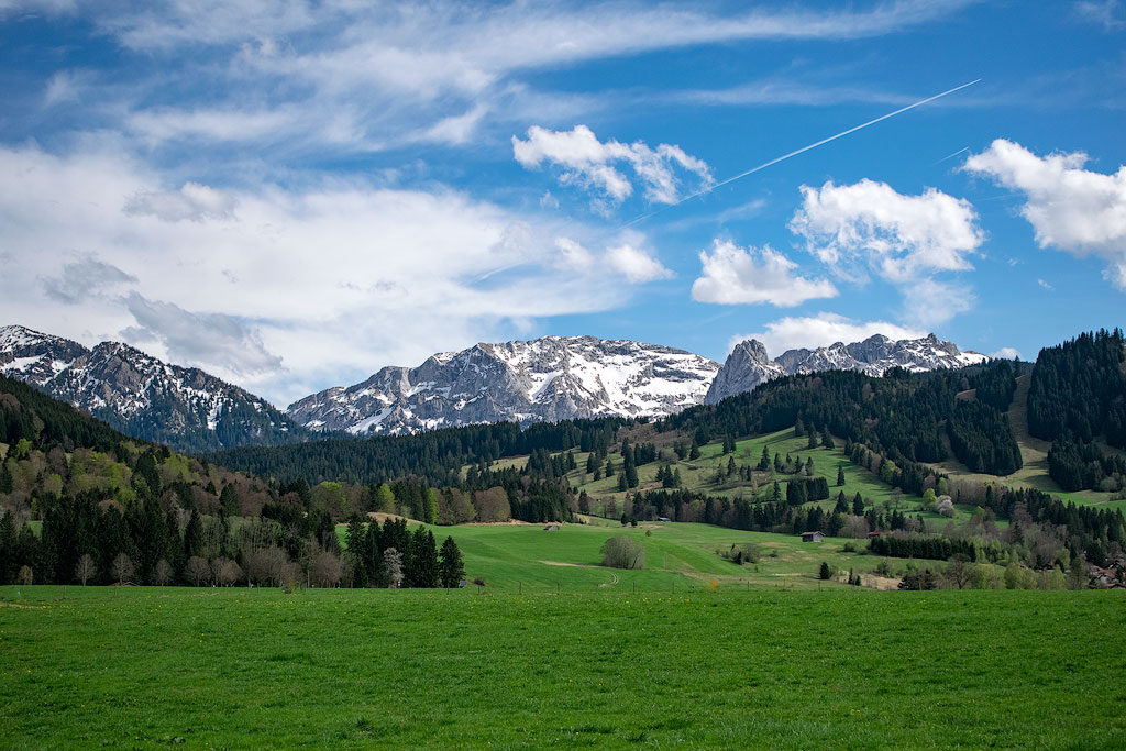 DSC_3852.jpg - Typische Allgäuer Landschaft in Bannwaldsee
